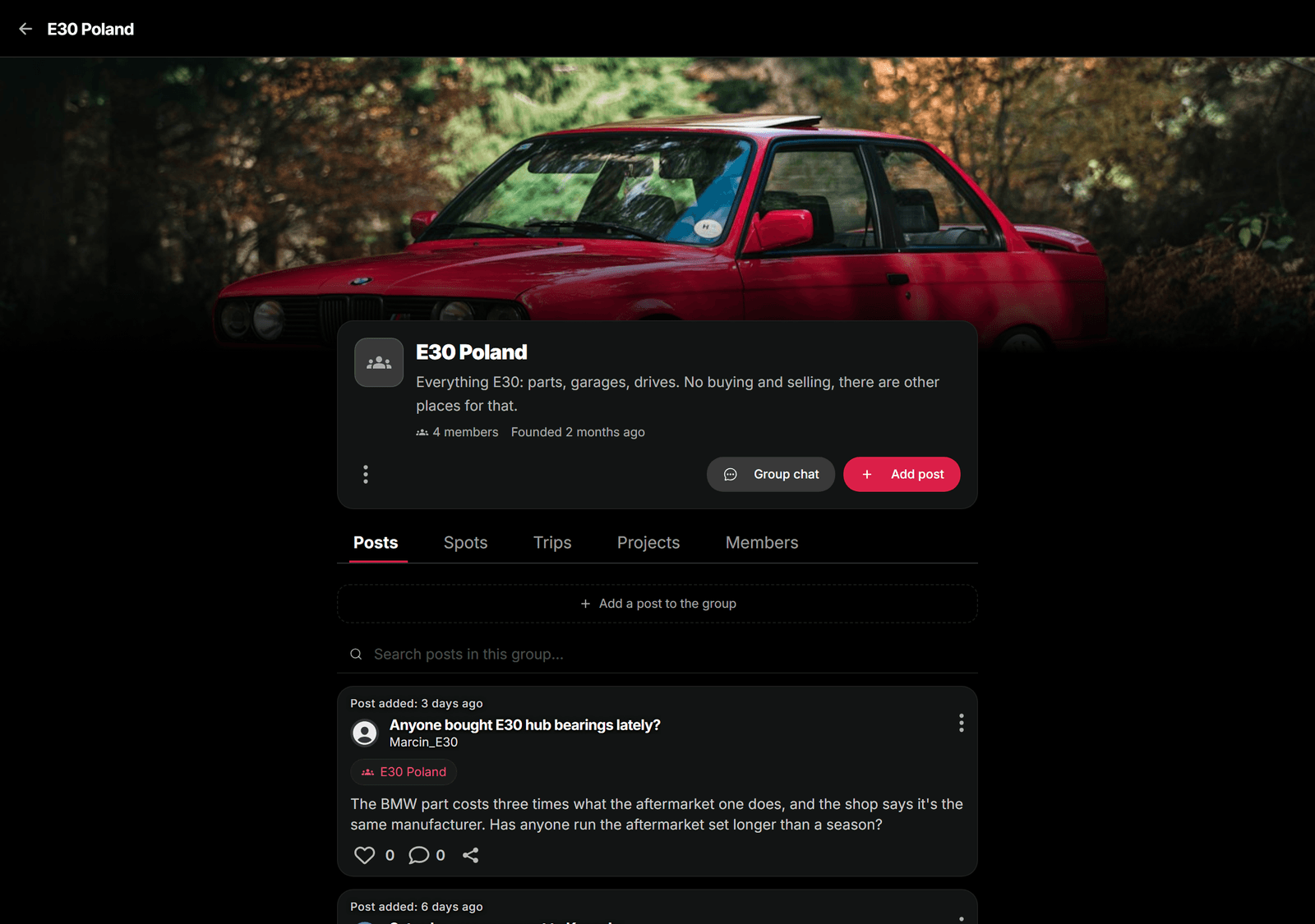 Vorschau einer Gruppenansicht in der Automotive Place App: Gruppen-Coverfoto und Posts der Mitglieder